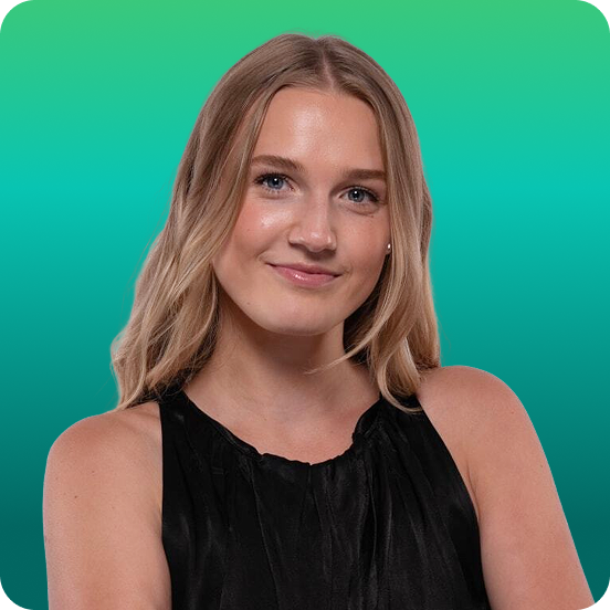 Headshot of Elise Henn
